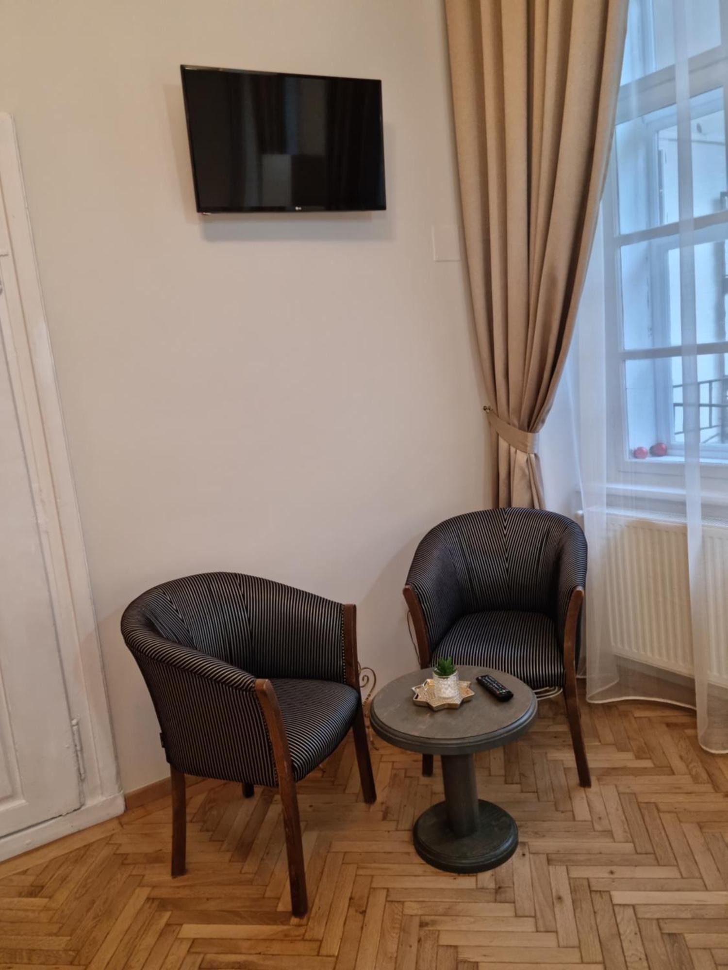 Studio Piata Mare Sibiu Ngoại thất bức ảnh